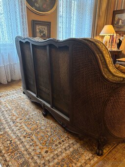 Krásná starožitná pohovka a křesla - 6