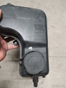 BMW E60/E61 535d 200kw mix věcí na foto - 6