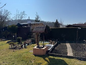Prodej zahrady se zděnou chatou - 6