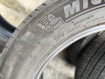 17"zánovní letní pneu Michelin 215/55/17 = 6000Kč/4ks - 6