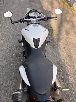 Triumph Speed Triple 1050 - 6