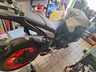 Bouraná Yamaha MT 09 - 6