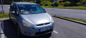 Ford s Max 7 míst - 6
