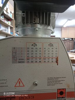 Podavač materiálu - 6