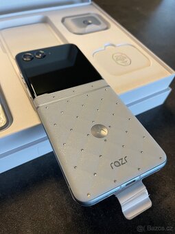 Motorola Razr 60 Pantone ICE Melt Crystal by Swarovski - 6