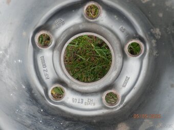 4xPlechové disky na AUDI A4 velikost 15tky. ET 45 - 6