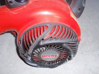 motorový foukač a vysavač na listí Hecht - 6