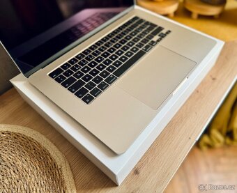 Macbook Air 13"6 M2 2023 8/256GB - 6