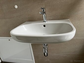 Umyvadlo Ideal Standard 55x44 cm + sifon - zánovní - 3 kusy - 6