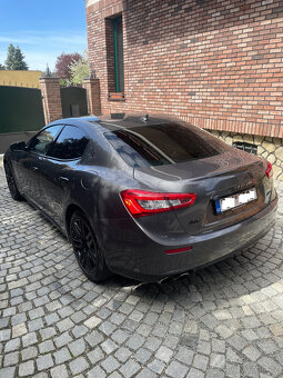 Maserati Ghibli 3.0 V6 benzín 350PS - 6