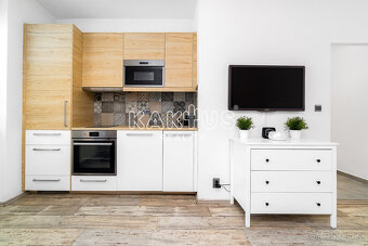 Pronájem bytu 1+kk (26 m2), Ulice Maďarská, Ostrava-Poruba - 6