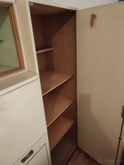 Stara kredenc za odvoz, nutná renovace - 6