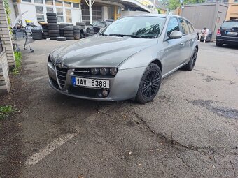 Alfa Romeo 159 1.9 JTD 88 kW r.v.2010 - 6