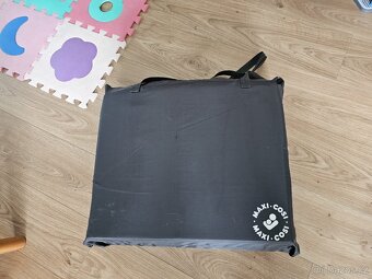 Cestovní postýlka Maxi Cosi Iris Essential Gray - 6
