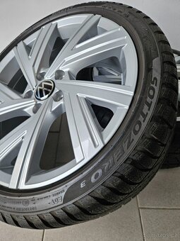 Orig. VW Golf VIII Zimní Pirelli 225/40/18 - Zánovní - 6