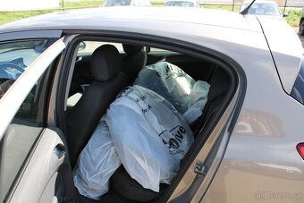 Opel Corsa 1,2i 63KW 16V 1.maj.,ČR,44.385km, r.v. 2013 - 6