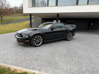 Ford Mustang GT/CS 5.0 MANUAL - 6