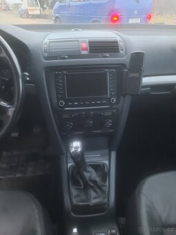 škoda octavia 2 kombi 2.0tdi 103kw rv2006 xenony - 6