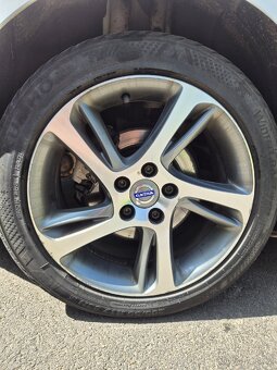 Volvo V40 D3 5ti válec. - 6