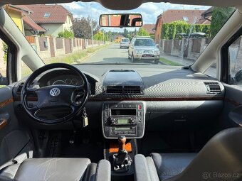Volkswagen Sharan 1.9 TDi Facelift Highline - 6