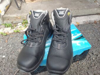 Nové, nepoužité pracovní/turistické boty, vel. 43, 270 cm - 6