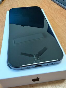 Apple iPhone 15 Pro 128GB modrý titan - 6