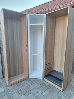 Prodám rohovou šatní skříň PAX - 6