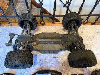 Traxxas X-MAXX 1:5 8s - 6