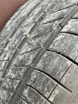 Prodám letní pneu Michelin Primacy 4 235/50/r19 - 6