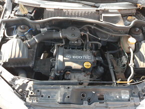 Opel Corsa 2001 C 1,0i a něco i 1,7DTi - pouze dily - 6