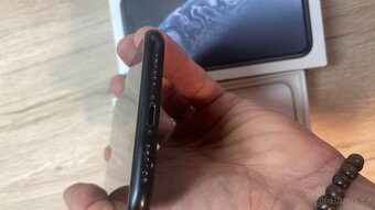 Prodám černý iPhone XR 64GB - 6