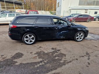 Mondeo combi 4x4 2017 najeto pouze 160tis, max vybava 2.0tdc - 6