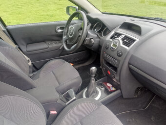 Renault Megane GT 2.0 dci 110 kW - 6