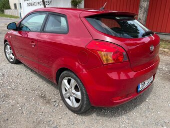 Kia Ceed 1.6 CRDi 85kw, 2008 - 6
