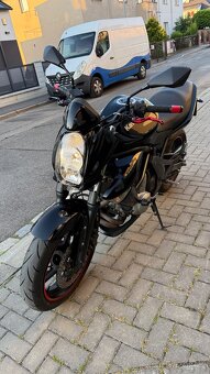 Kawasaki ER6n (2008) – 53 kW - 6