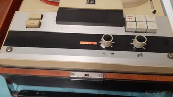 Magnetofon tesla b45...pěkný stav a funkční hraje a převíjí - 6