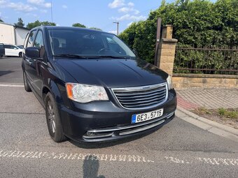 Chrysler Town Country 3,6 RT DVD 2014 - 6