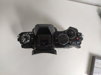 Olympus OM-D E-M10 s gripem, 2x baterie a nabíječka - 6
