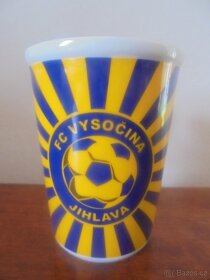 hrnečky s fotbal. znaky - 6