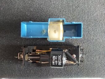 Vláčky TT Lokomotiva T334 + krabička - 6