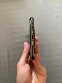 iPhone 11 Pro Max 64 GB - Top stav - 6