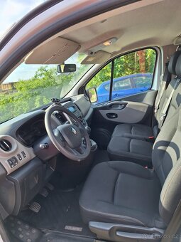 Renault Trafic 6 míst - 6