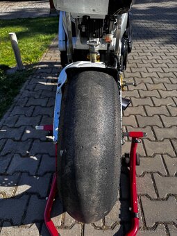 Yamaha R1 okruhovka - 6