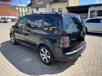Volkswagen Cross Touran 2.0 TDI 103 kW - 6