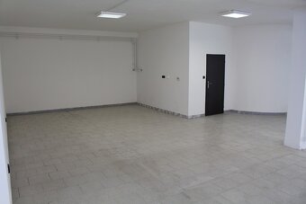 PRONÁJEM OBCHODNÍCH PROSTOR (145 m2) V CENTRU PROSTĚJOVA - 6