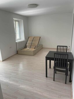 Prodám Byt - Hořovice 1+kk 36m2 se zahrádkou - 6