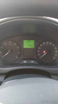 Škoda Fabia kombi facelift 130tis km Tm.modrá - 6