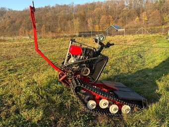 Železný kůň Husqvarna, motor 13 HP - 6