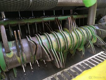 Lis na kulaté balíky - 6