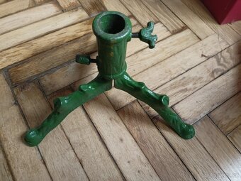 Stojánek na stromek litinový - 6